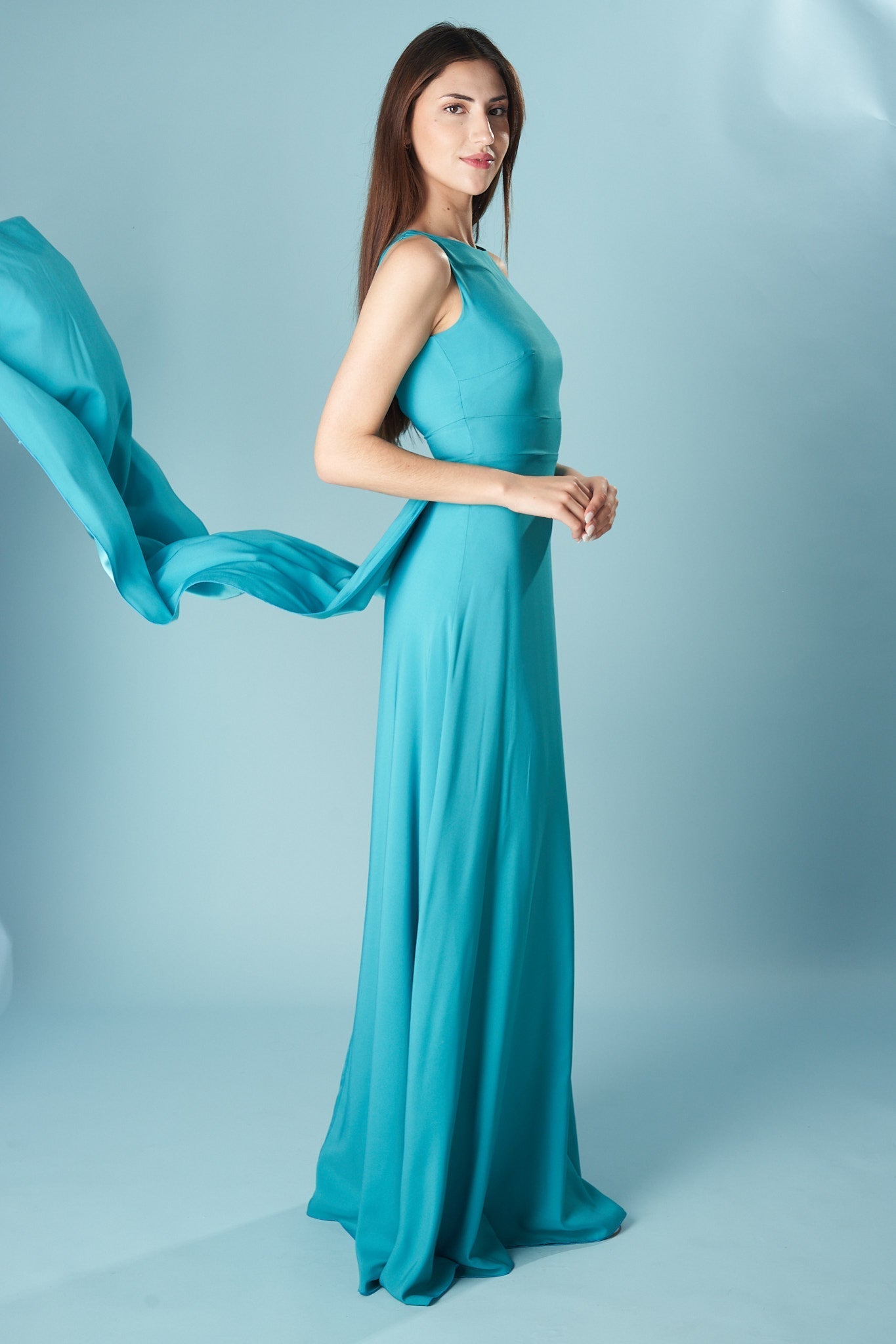 Vestido Largo Elegante en Colores Vibrantes
