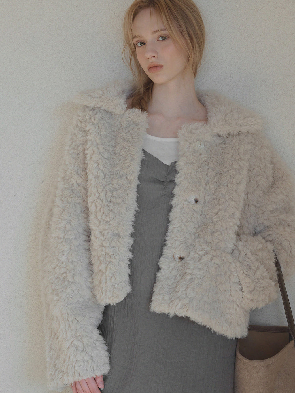 [TWEE] Chaqueta de Piel con Cuello de Borreguito