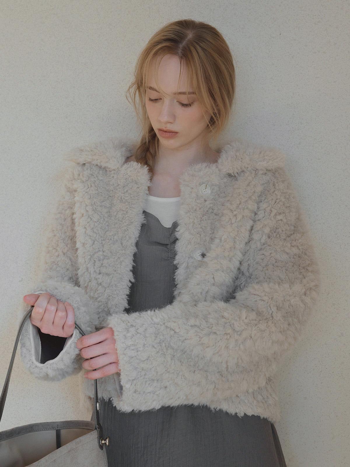 [TWEE] Chaqueta de Piel con Cuello de Borreguito