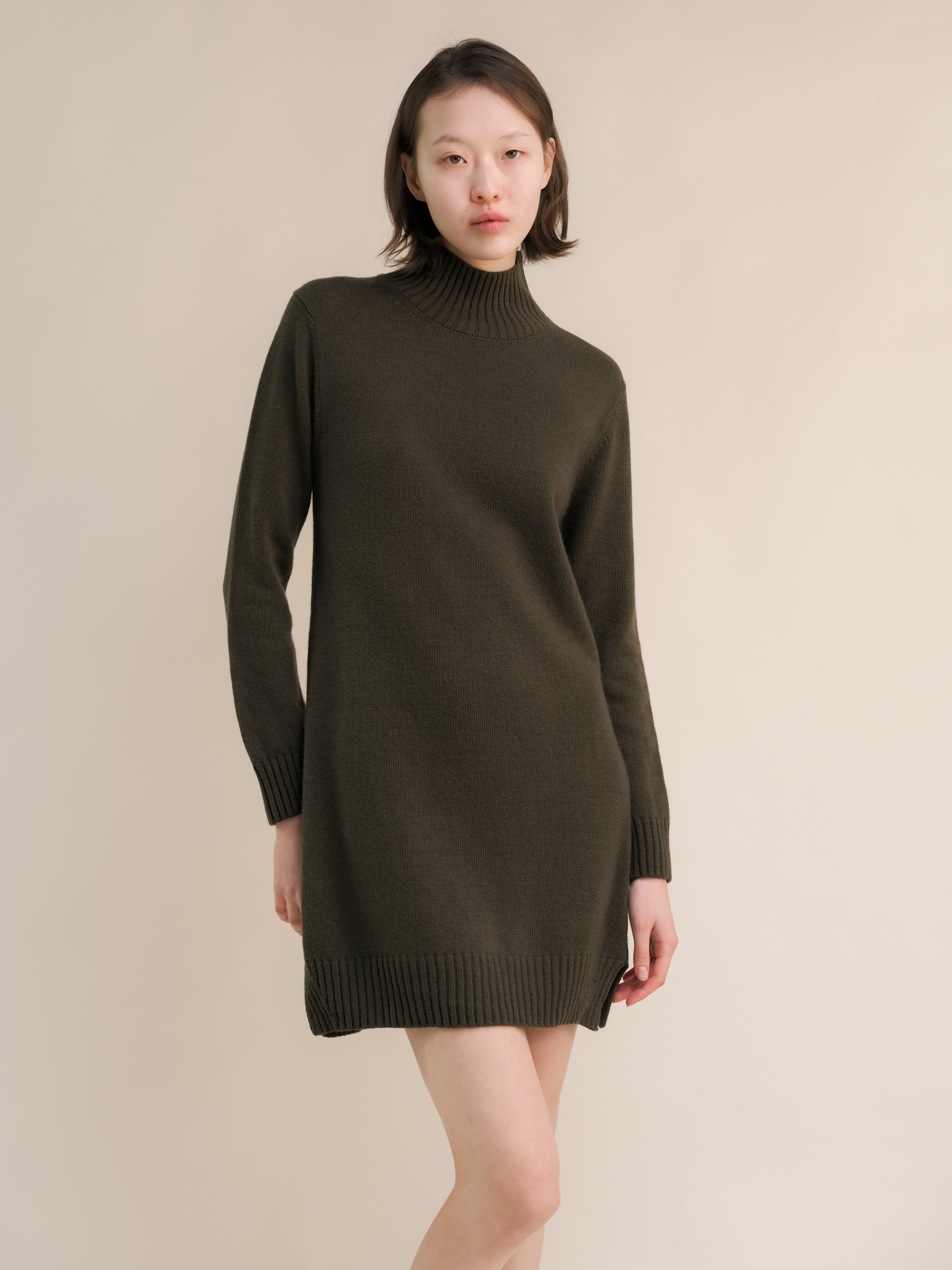 Vestido Midi de Cuello Alto en Mezcla de Cashmere