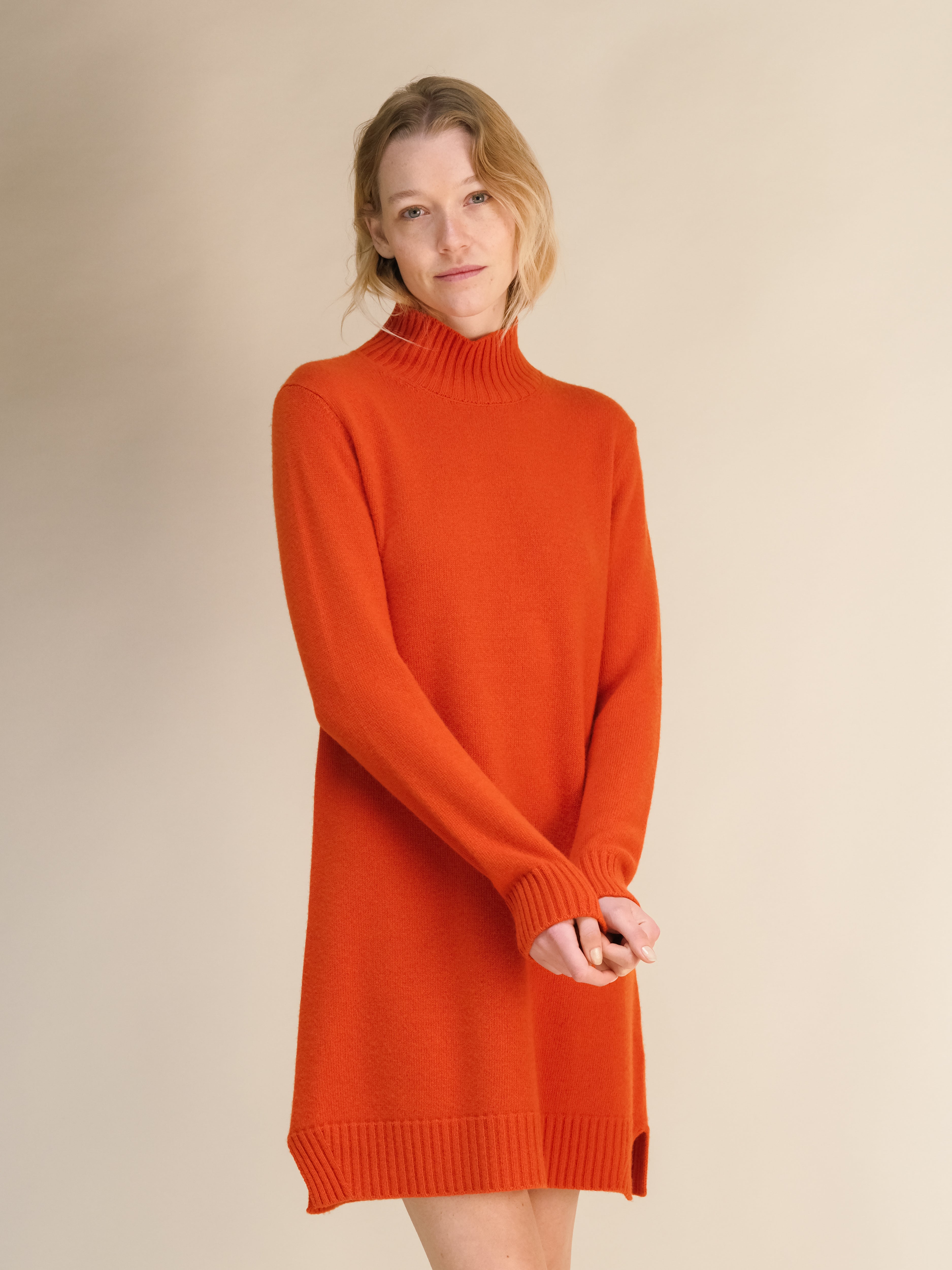 Vestido Midi de Cuello Alto en Mezcla de Cashmere