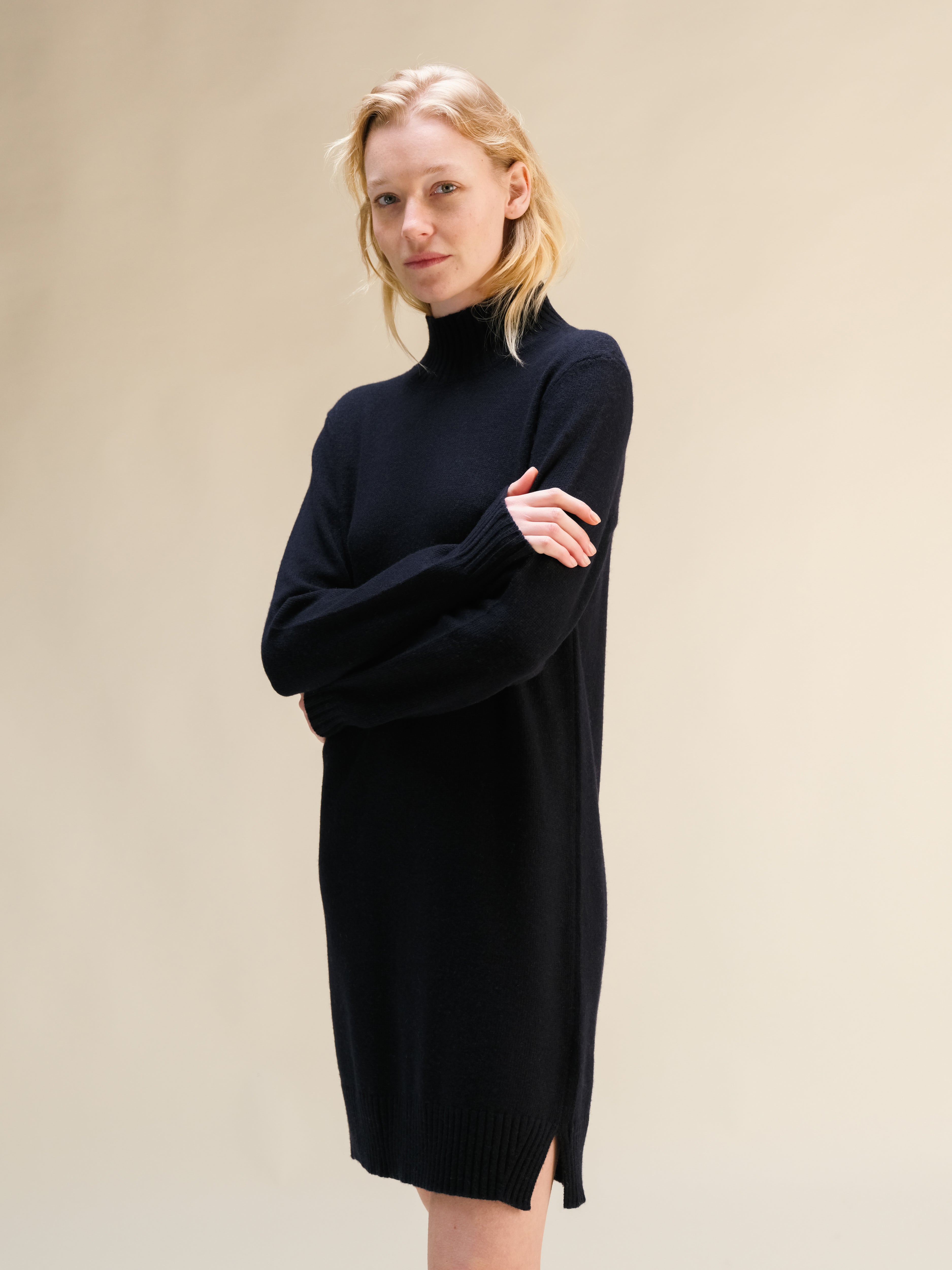 Vestido Midi de Cuello Alto en Mezcla de Cashmere