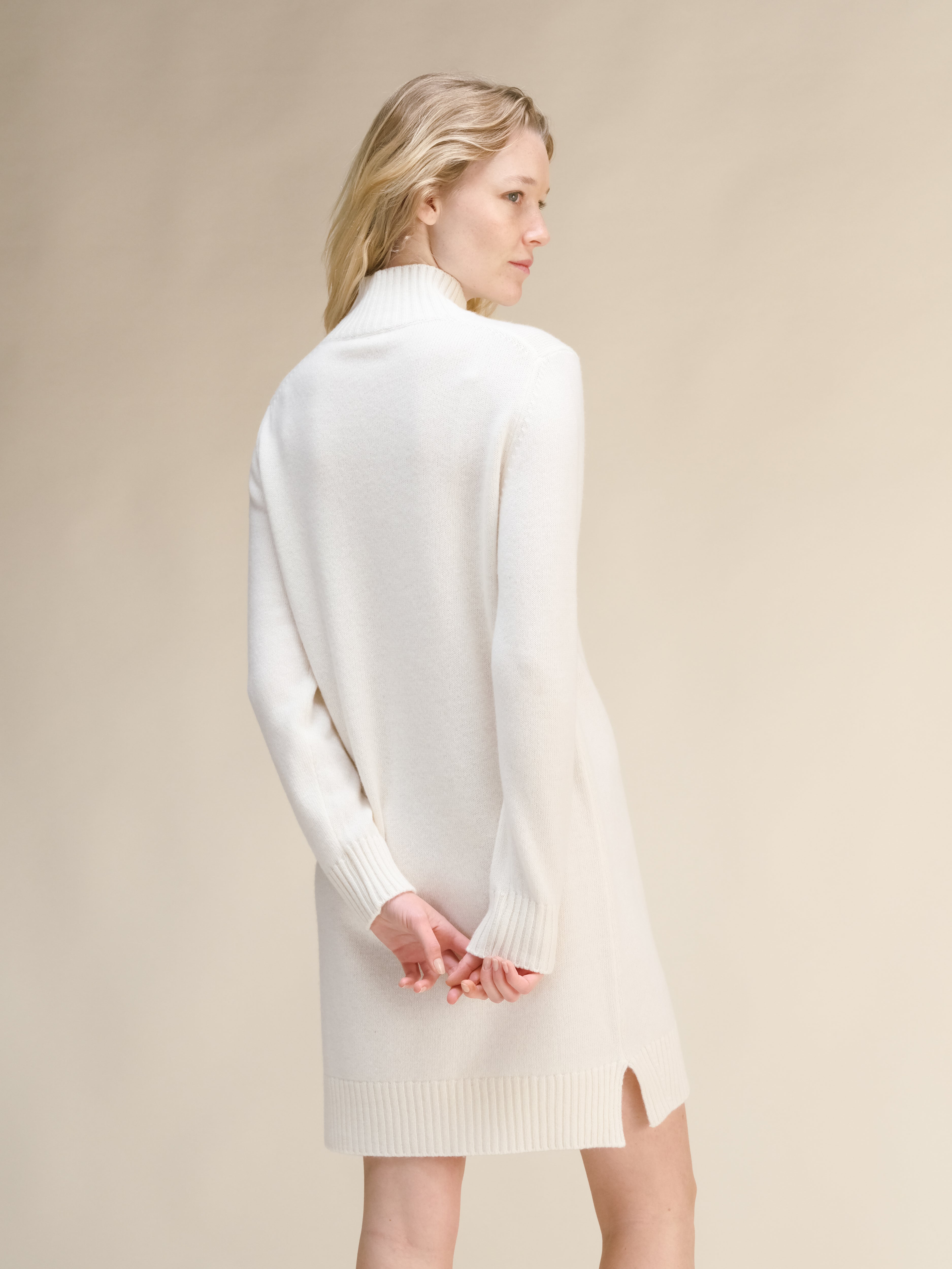 Vestido Midi de Cuello Alto en Mezcla de Cashmere